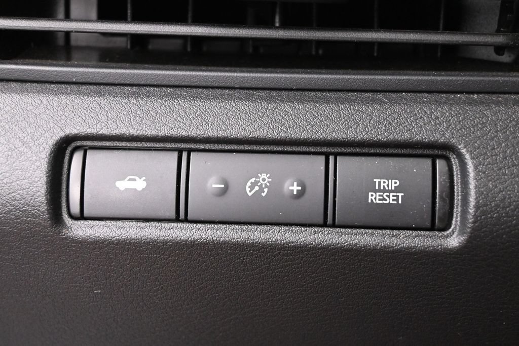 Used 2025 Nissan Altima 2.5 SV FWD image 10