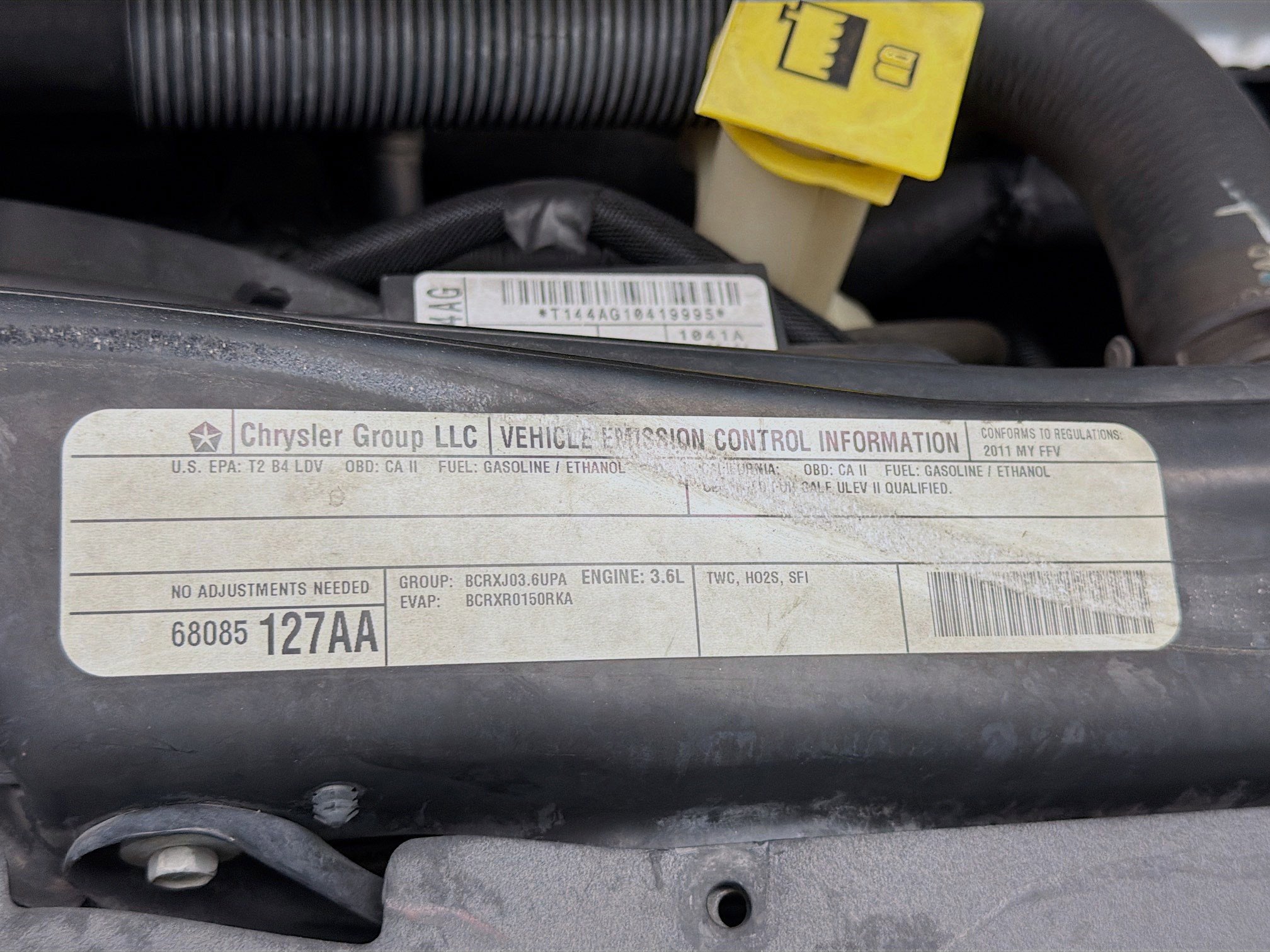 Used 2011 Chrysler Town & Country Touring-L image 17