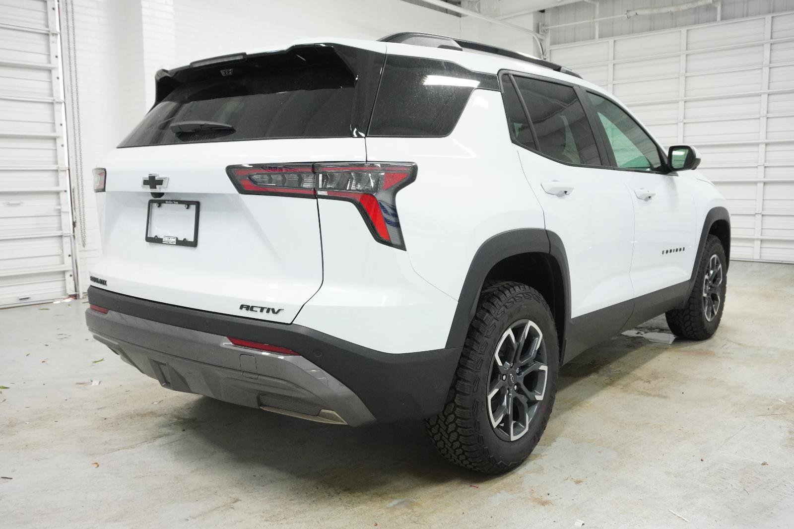 New 2026 Chevrolet Equinox ACTIV w/ Convenience Package III image 5