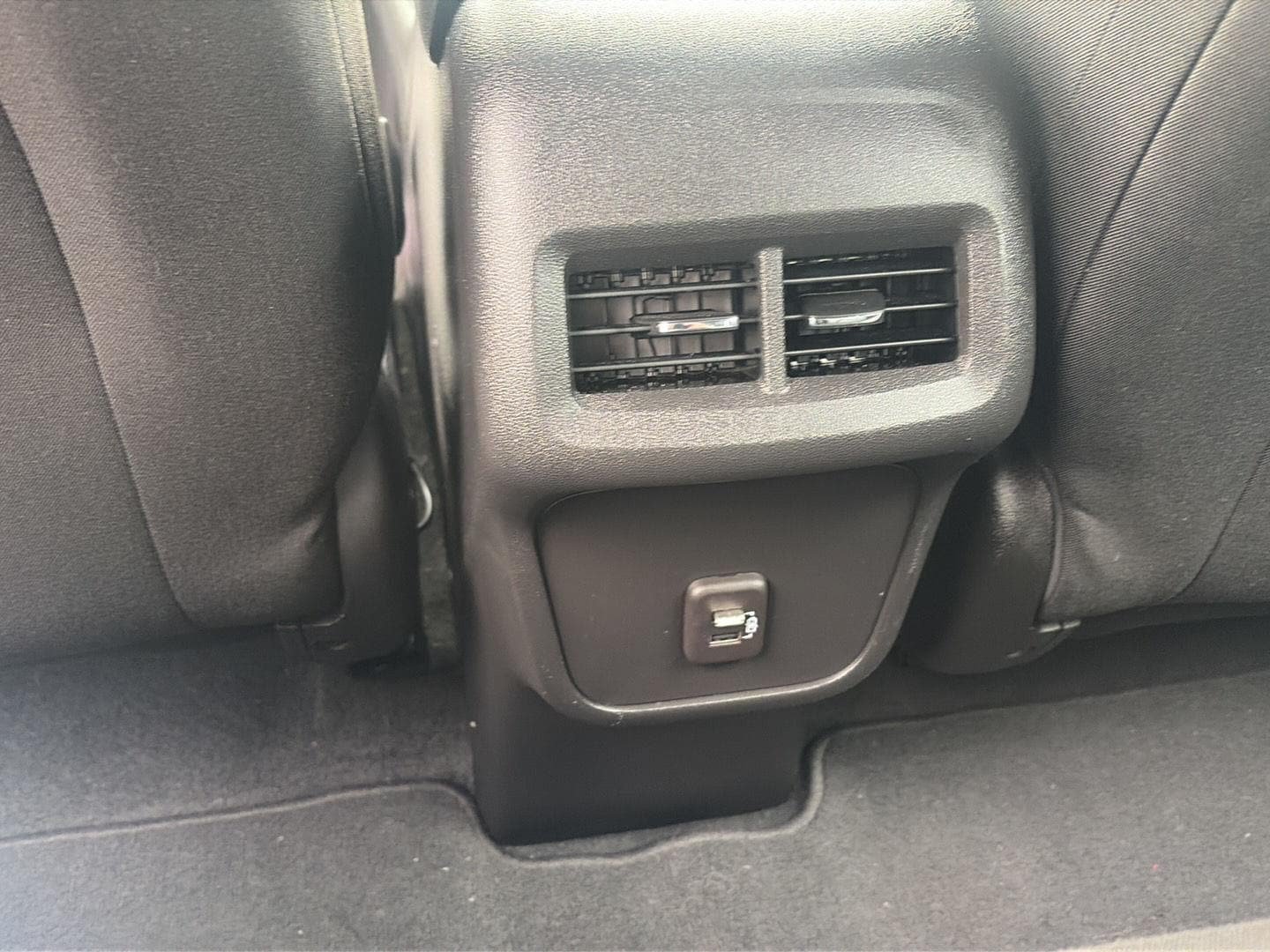 Used 2023 Chevrolet Equinox LS AWD/4WD image 33