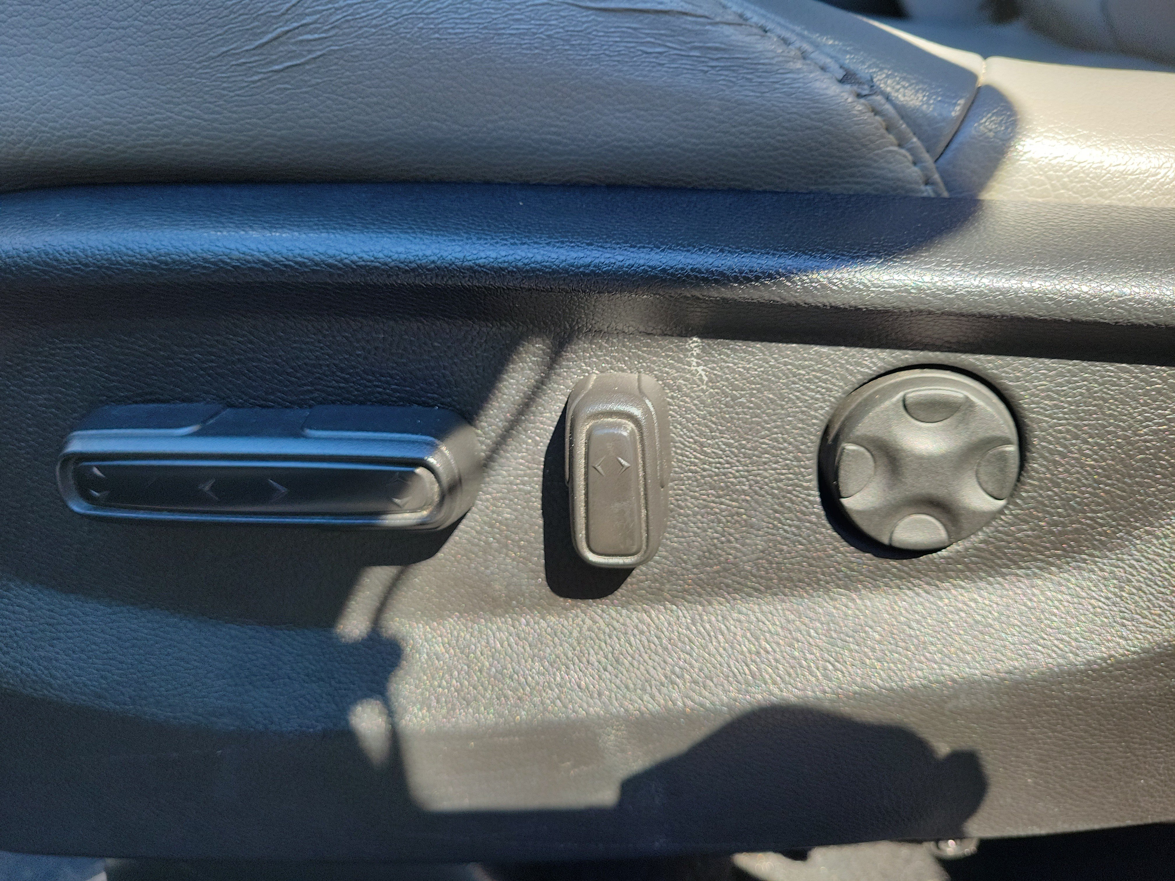 Used 2017 Honda CR-V Touring image 17