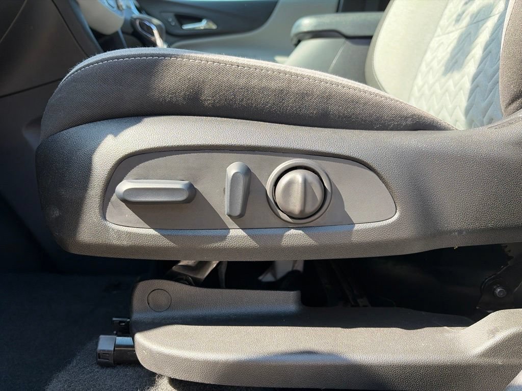 Used 2024 Chevrolet Equinox LS w/ LS Convenience Package AWD/4WD image 23