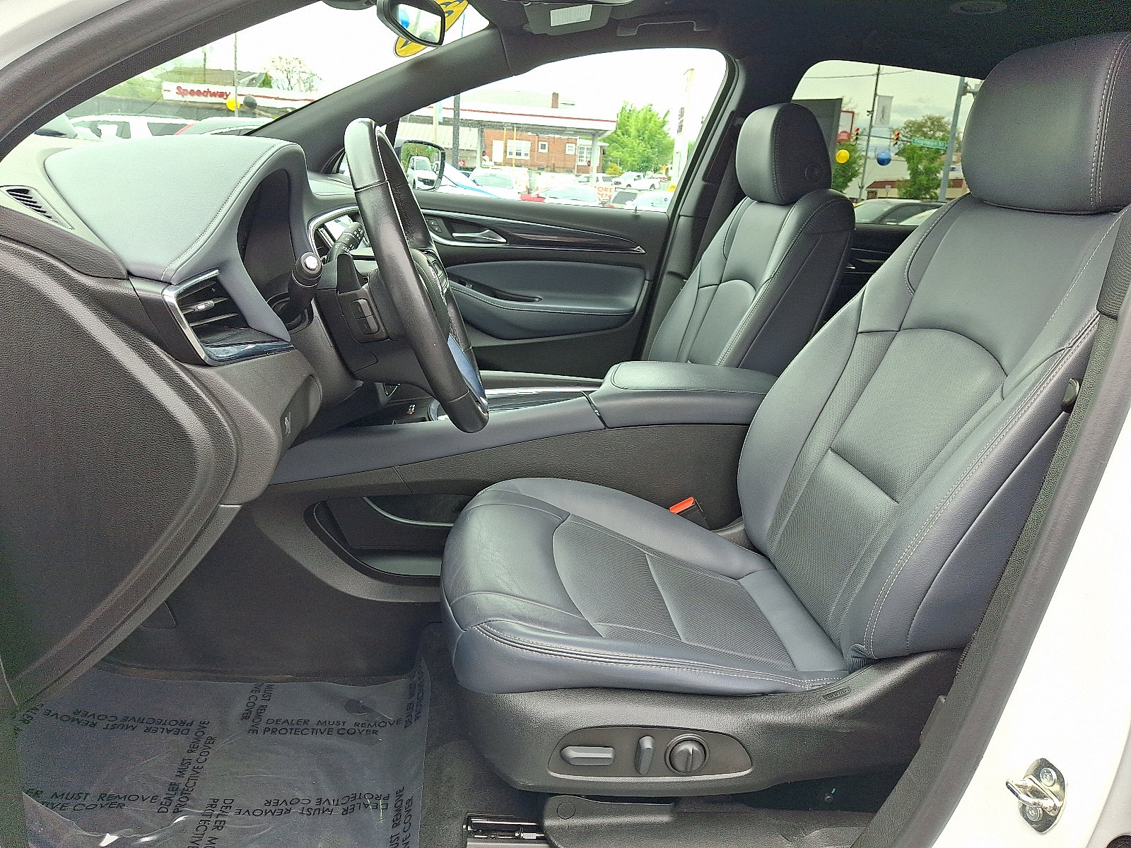 Used 2023 Buick Enclave Essence AWD/4WD image 16