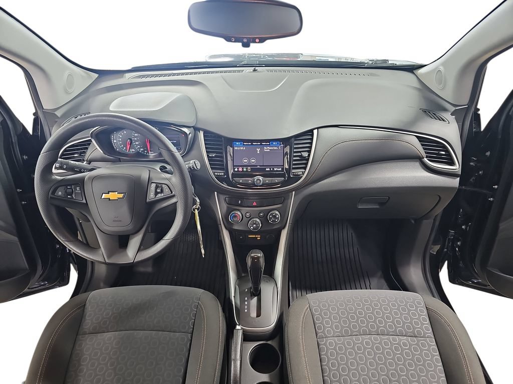 Used 2020 Chevrolet Trax LS w/ Tint and Cruise Package AWD/4WD image 11