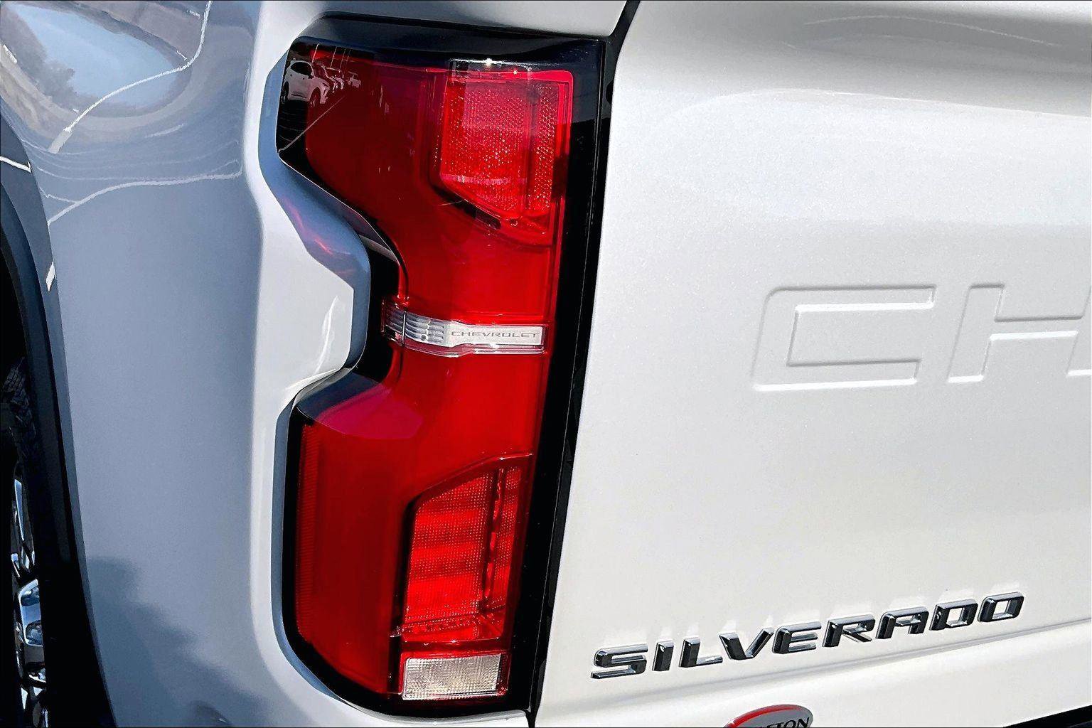 Used 2024 Chevrolet Silverado 2500 High Country w/ Technology Package image 31