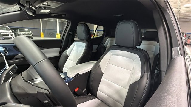 New 2026 Chevrolet Equinox EV LT image 10