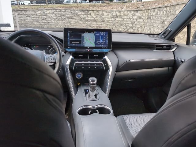 Used 2021 Toyota Venza Limited image 23