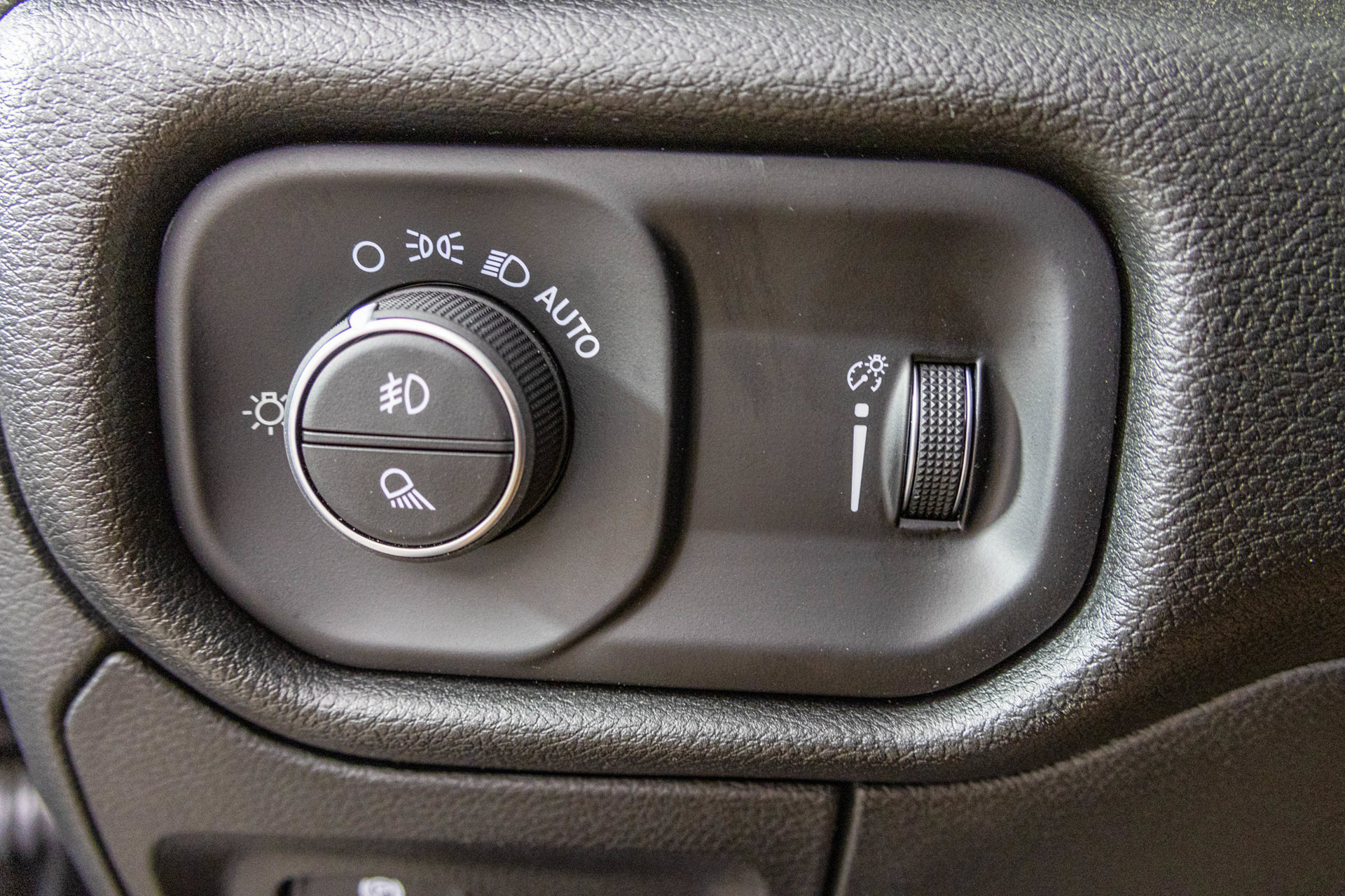 New 2026 RAM 1500 Express AWD/4WD image 29