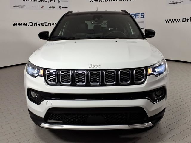 Used 2025 Jeep Compass Limited AWD/4WD image 2