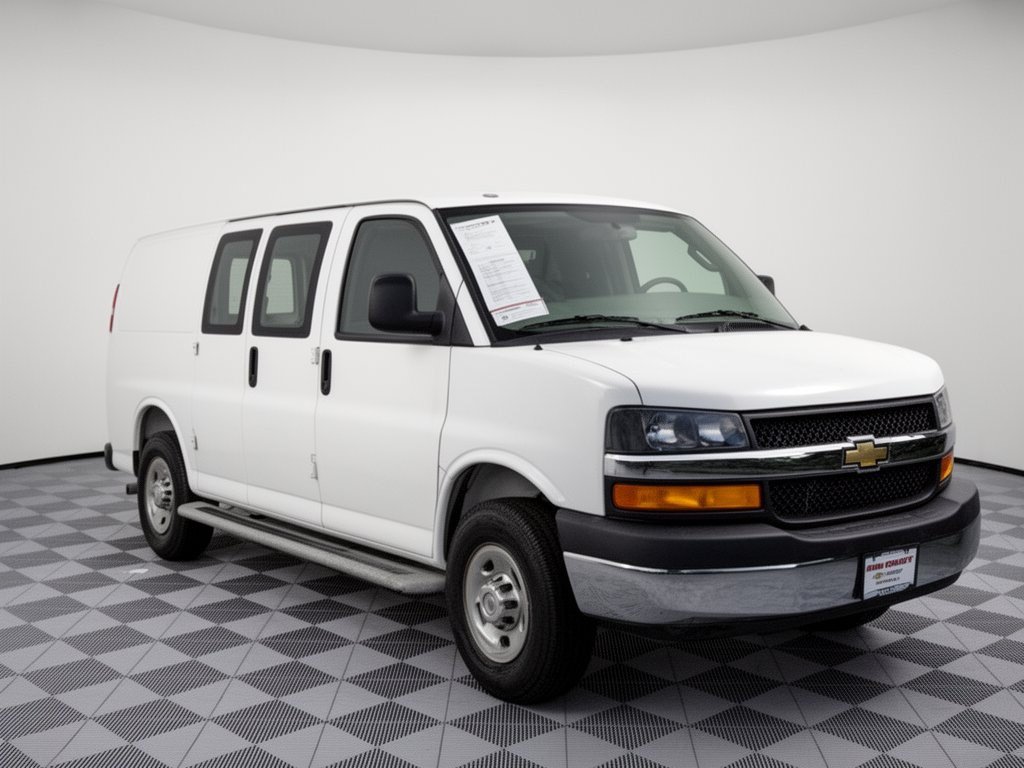 Used 2025 Chevrolet Express 2500 w/ Driver Convenience Package RWD image 7