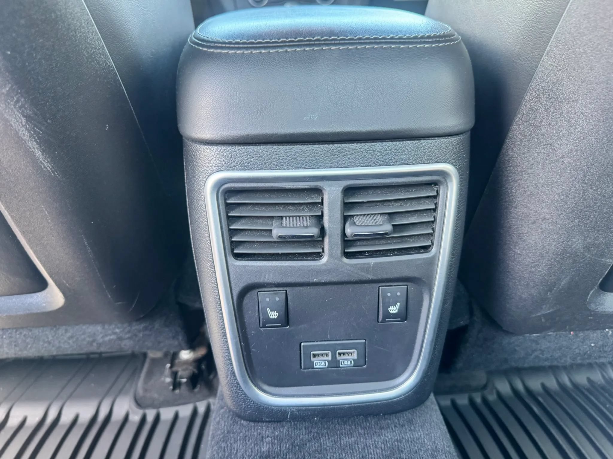 Used 2015 Dodge Charger R/T RWD image 38