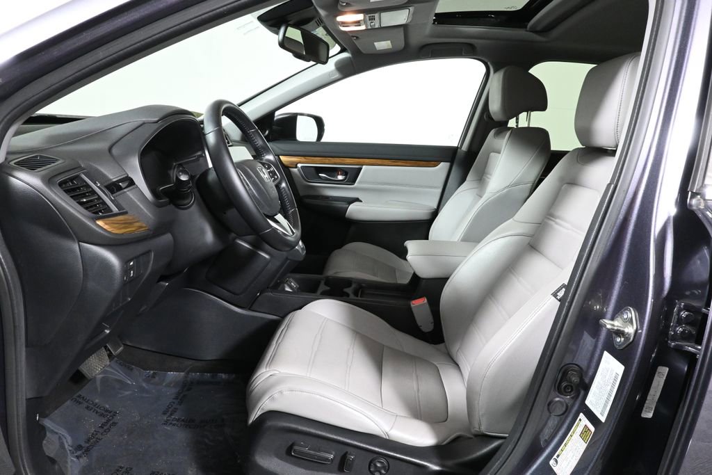 Used 2017 Honda CR-V Touring image 3