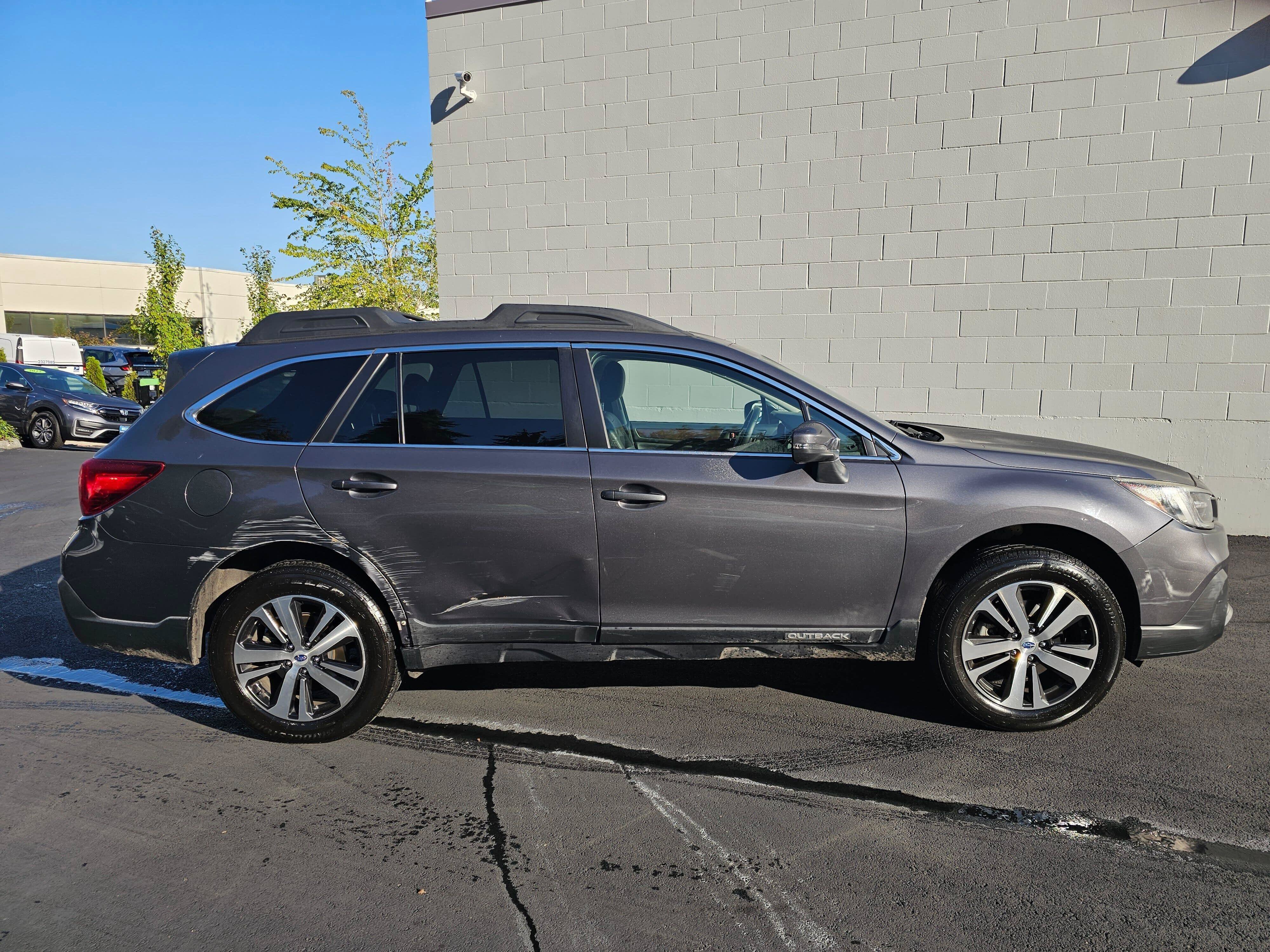 Used 2019 Subaru Outback 2.5i Limited AWD/4WD image 8