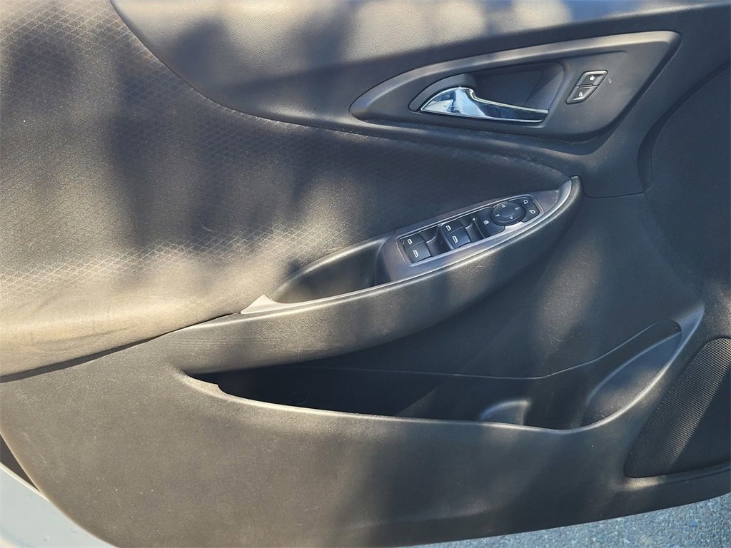 Used 2023 Chevrolet Malibu LS image 20