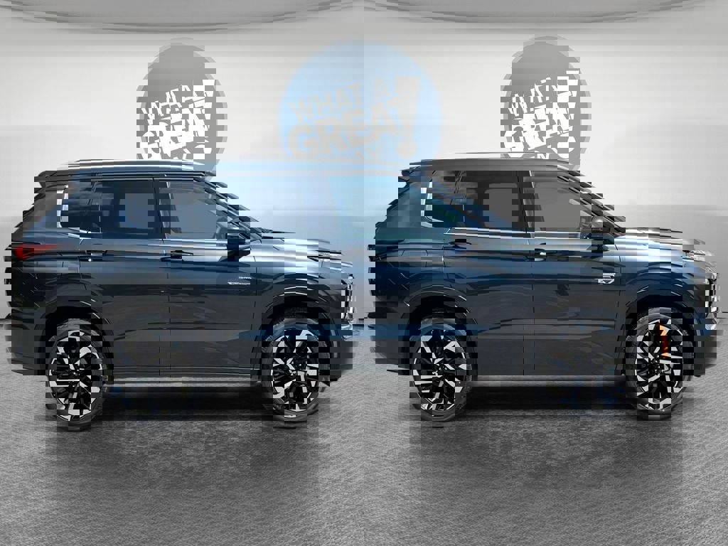 New 2025 Mitsubishi Outlander SEL image 9