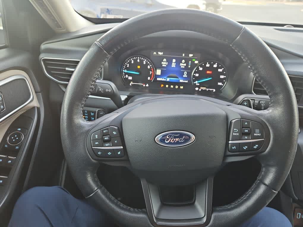 Used 2020 Ford Explorer XLT w/ Equipment Group 202A RWD image 16