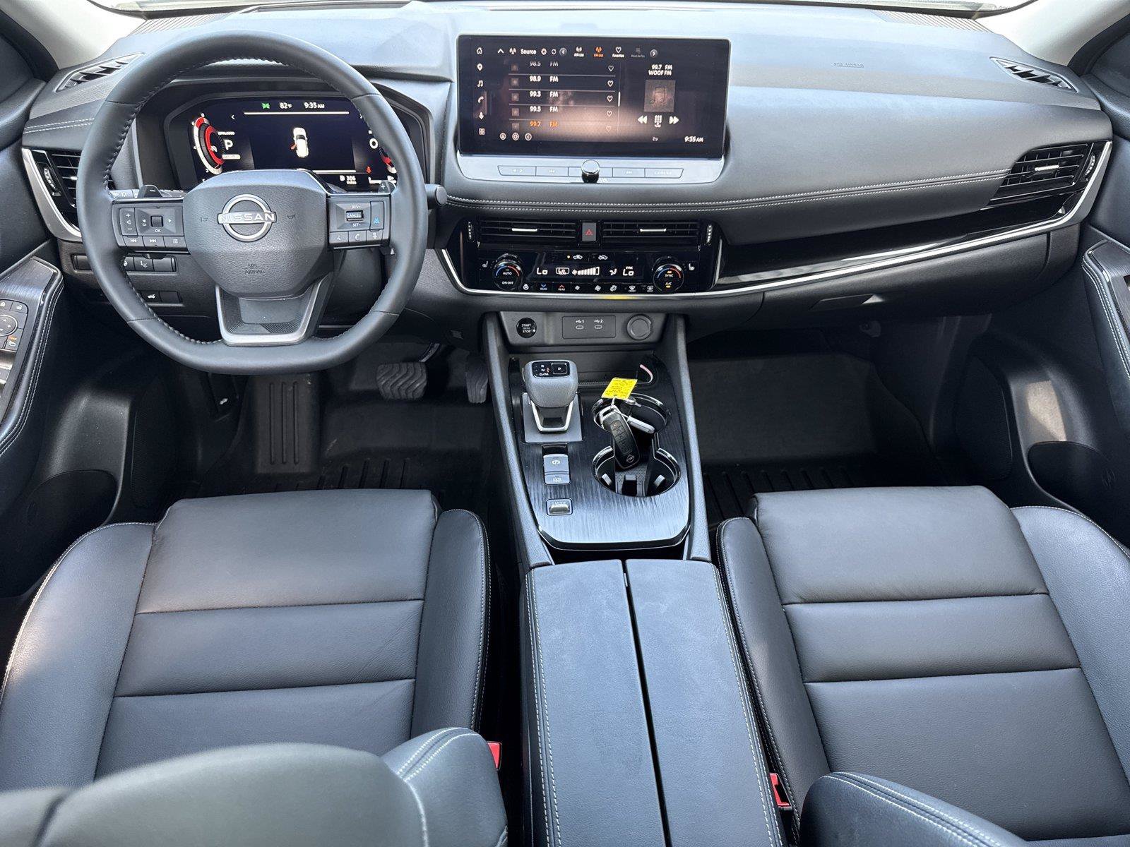 Used 2025 Nissan Rogue SL w/ SL Premium Package FWD image 11