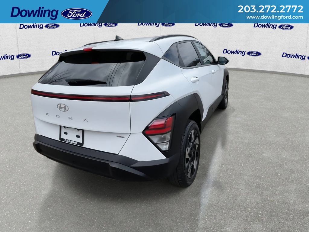 Used 2024 Hyundai Kona SEL image 3