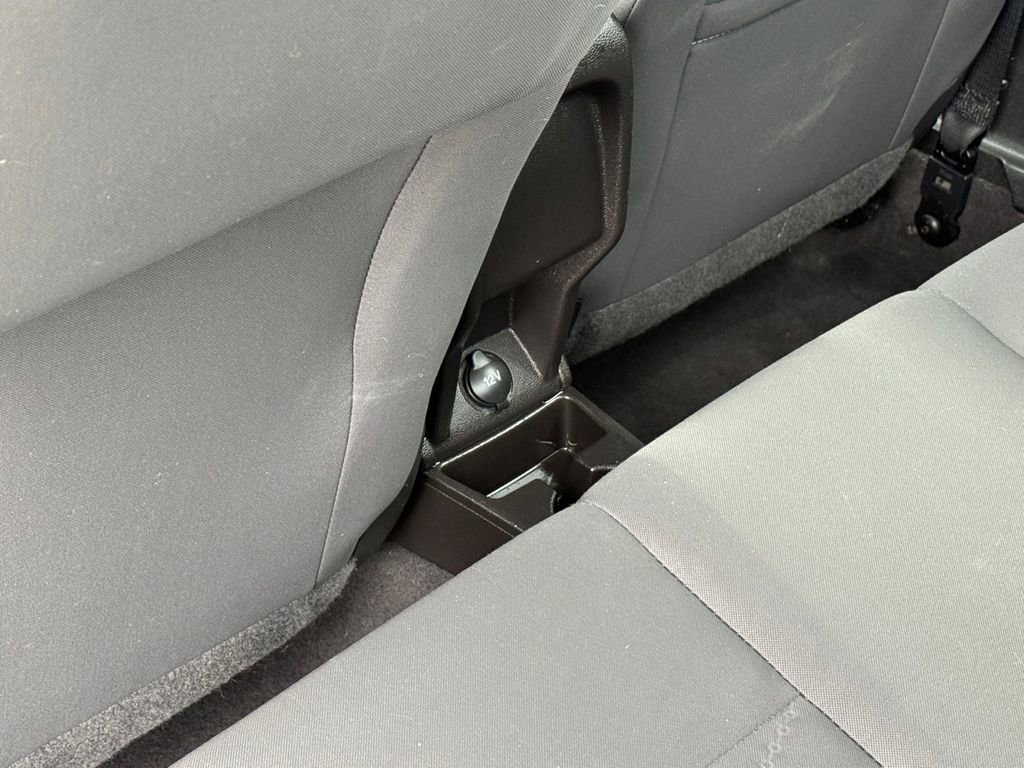 Used 2018 Ford Fiesta SE image 12