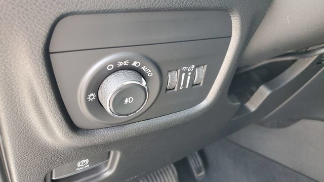 Certified 2023 Jeep Grand Cherokee L Limited AWD/4WD image 11