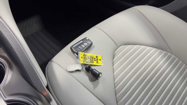 Used 2023 Toyota Camry SE FWD image 24