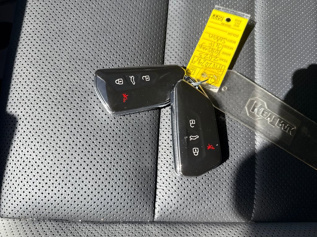 Used 2023 Volkswagen GTI SE image 35