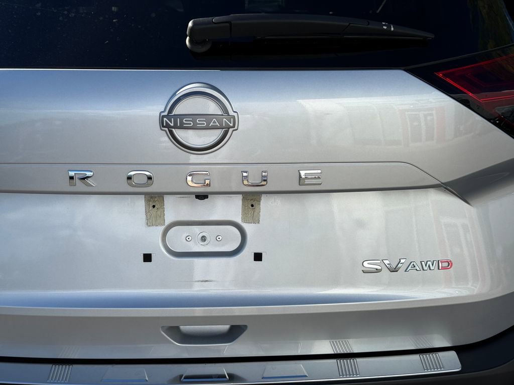 Used 2023 Nissan Rogue SV w/ SV Premium B Package AWD/4WD image 32
