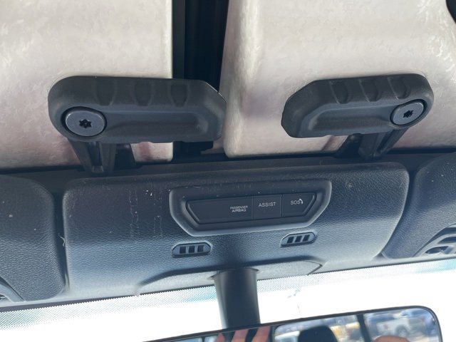 Used 2023 Jeep Gladiator Mojave w/ Cold Weather Group image 28