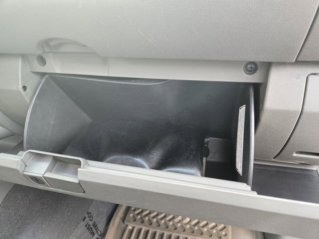 Used 2008 Nissan Frontier LE w/ Leather Pkg image 26