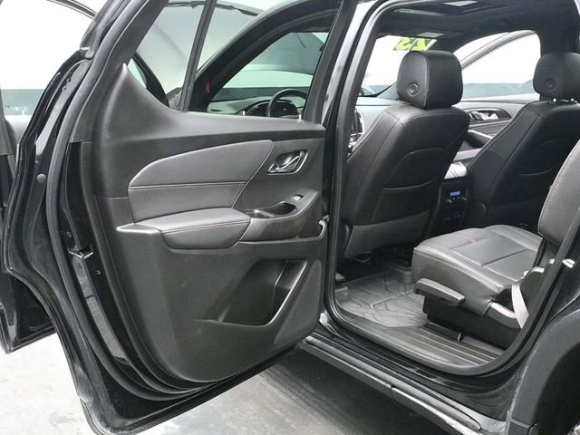 Used 2023 Chevrolet Traverse RS image 14