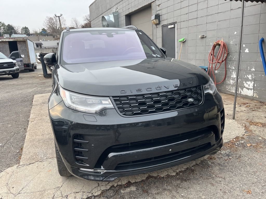 Used 2022 Land Rover Discovery HSE R-Dynamic image 3