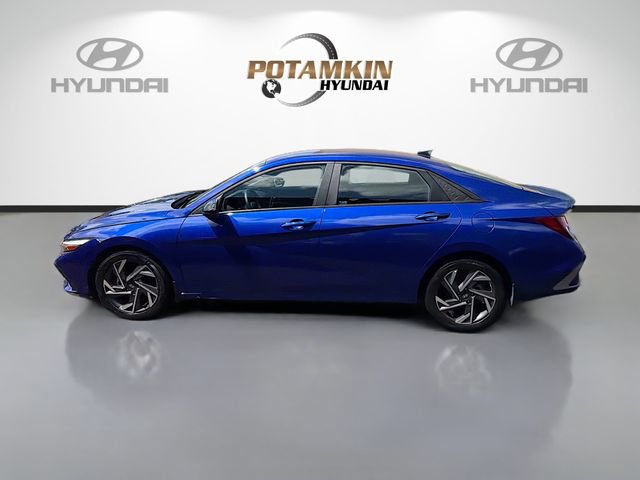 Certified 2025 Hyundai Elantra Sport FWD image 8