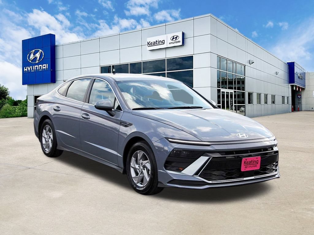 Used 2025 Hyundai Sonata SE FWD image 3