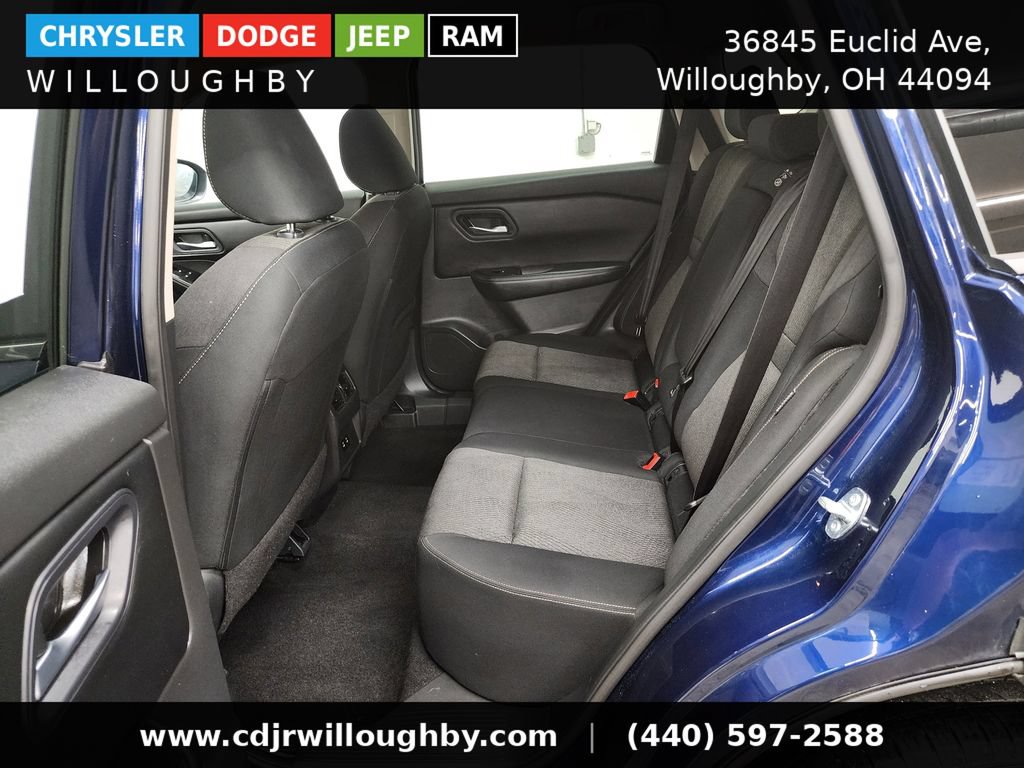 Used 2024 Nissan Rogue SV AWD/4WD image 28