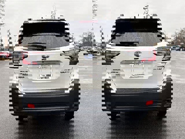 Used 2025 Subaru Outback Onyx Edition w/ Popular Package #2 image 4