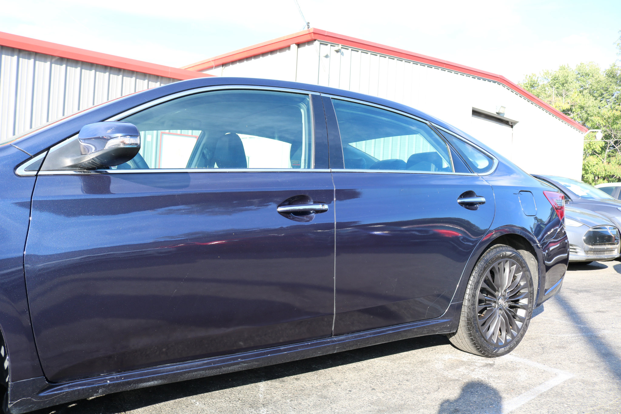 Used 2016 Toyota Avalon XLE Premium image 8