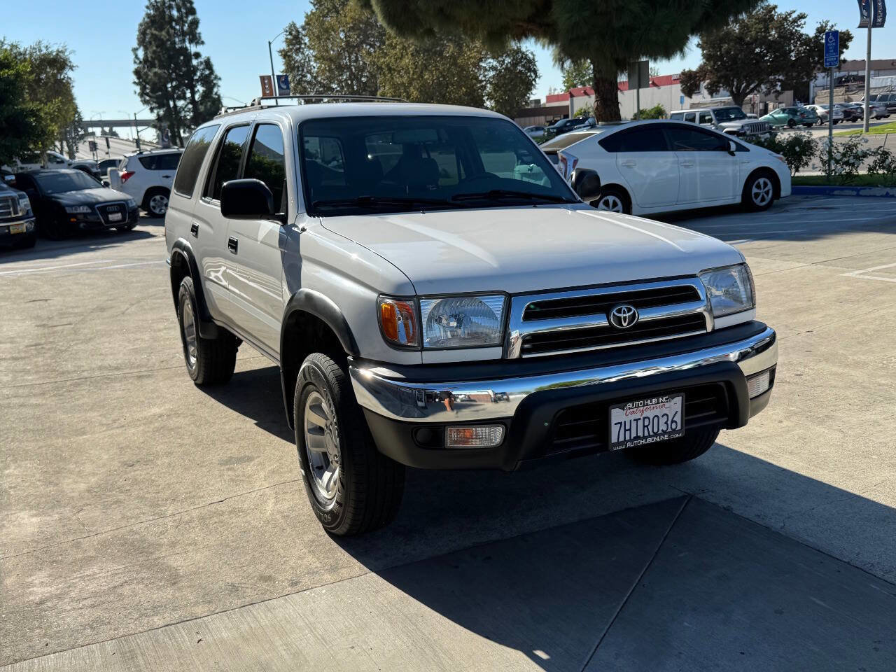 Used 2000 Toyota 4Runner Base 4dr SUV image 4