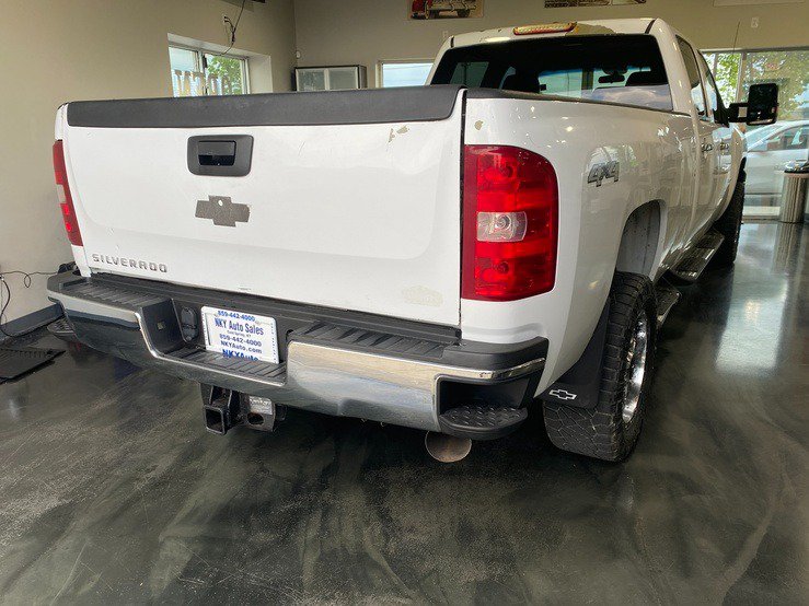 Used 2013 Chevrolet Silverado 2500 W/T AWD/4WD image 6