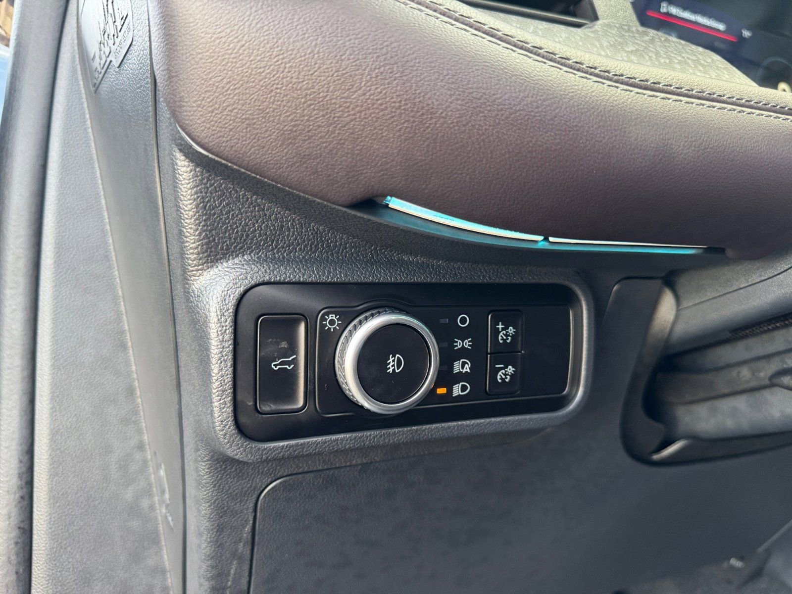 Used 2025 Ford Explorer Platinum image 21