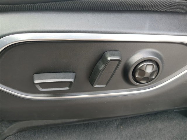 Used 2024 Jeep Wagoneer Series II w/ Flexible Seating Group image 24