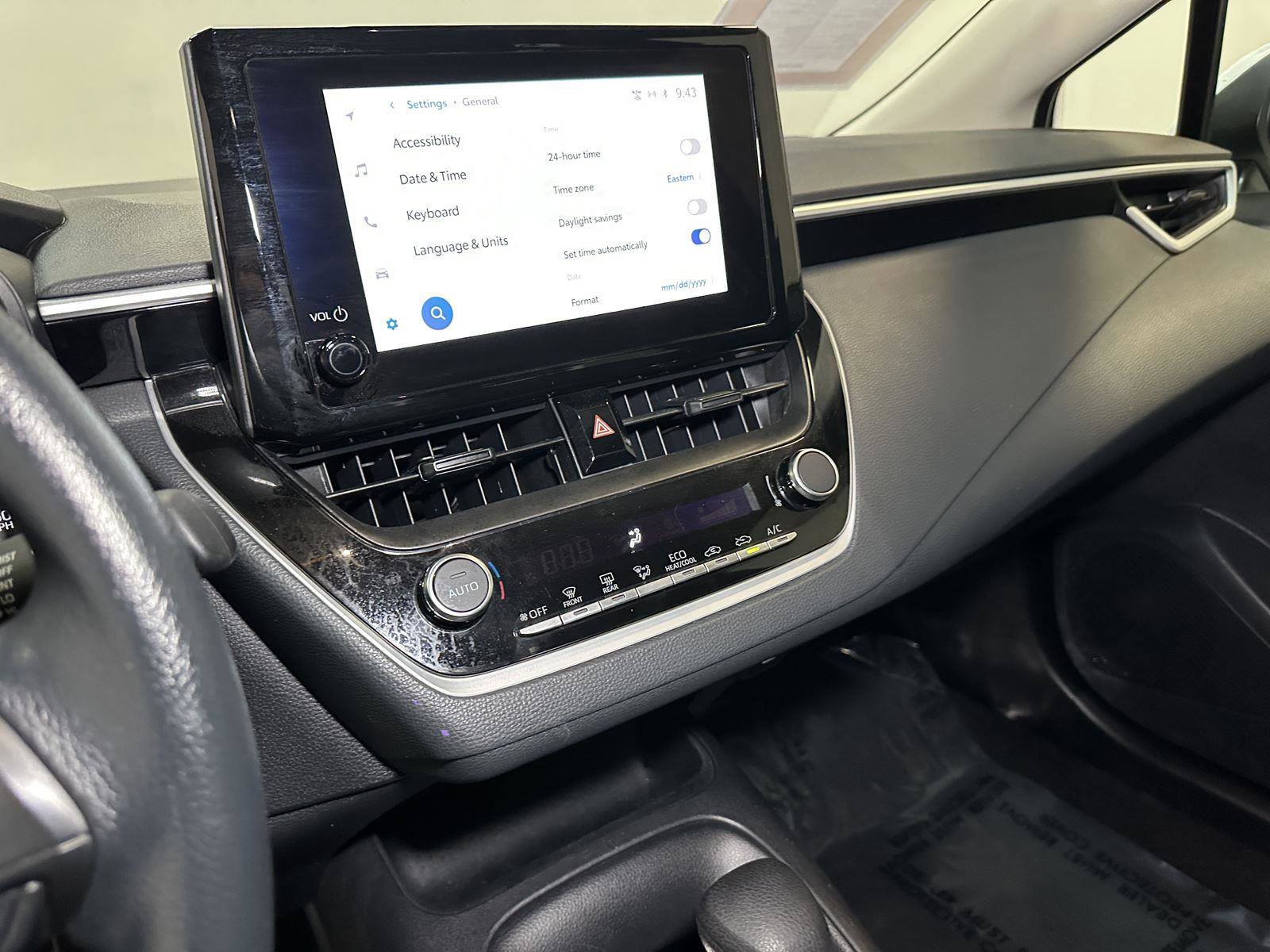 Used 2025 Toyota Corolla LE FWD image 27