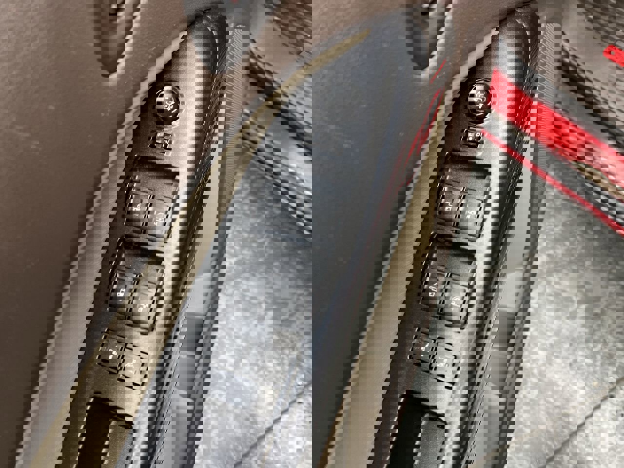 Used 2017 GMC Canyon SLT w/ Driver Alert Package image 9