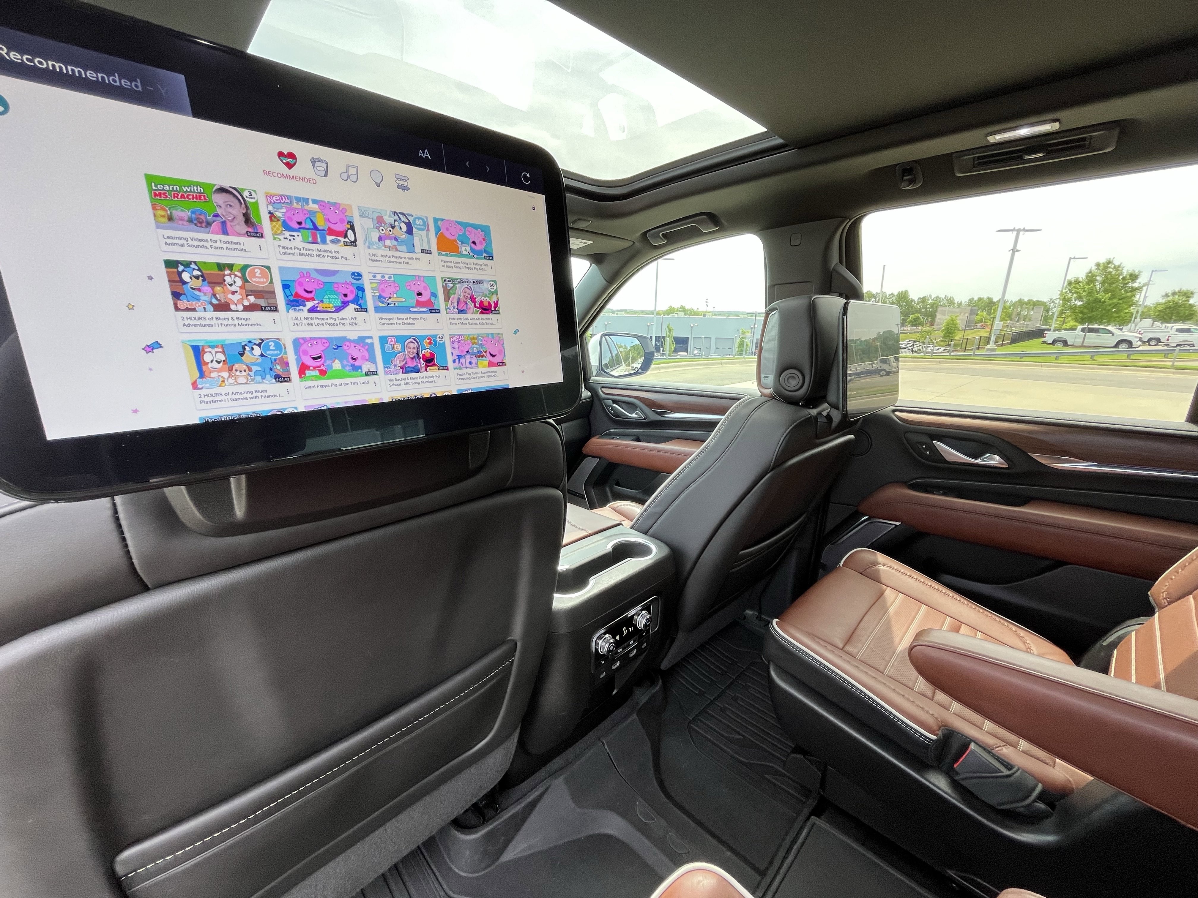 Used 2024 GMC Yukon Denali Ultimate image 30