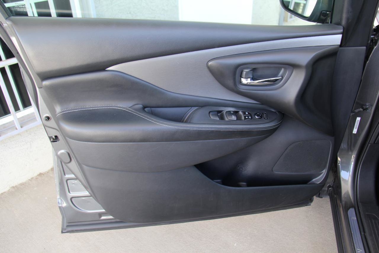 Used 2020 Nissan Murano S FWD image 18