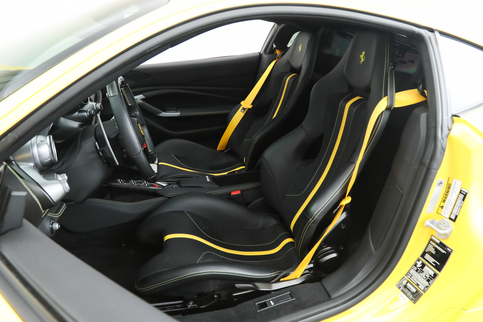 Certified 2022 Ferrari F8 Tributo RWD image 5