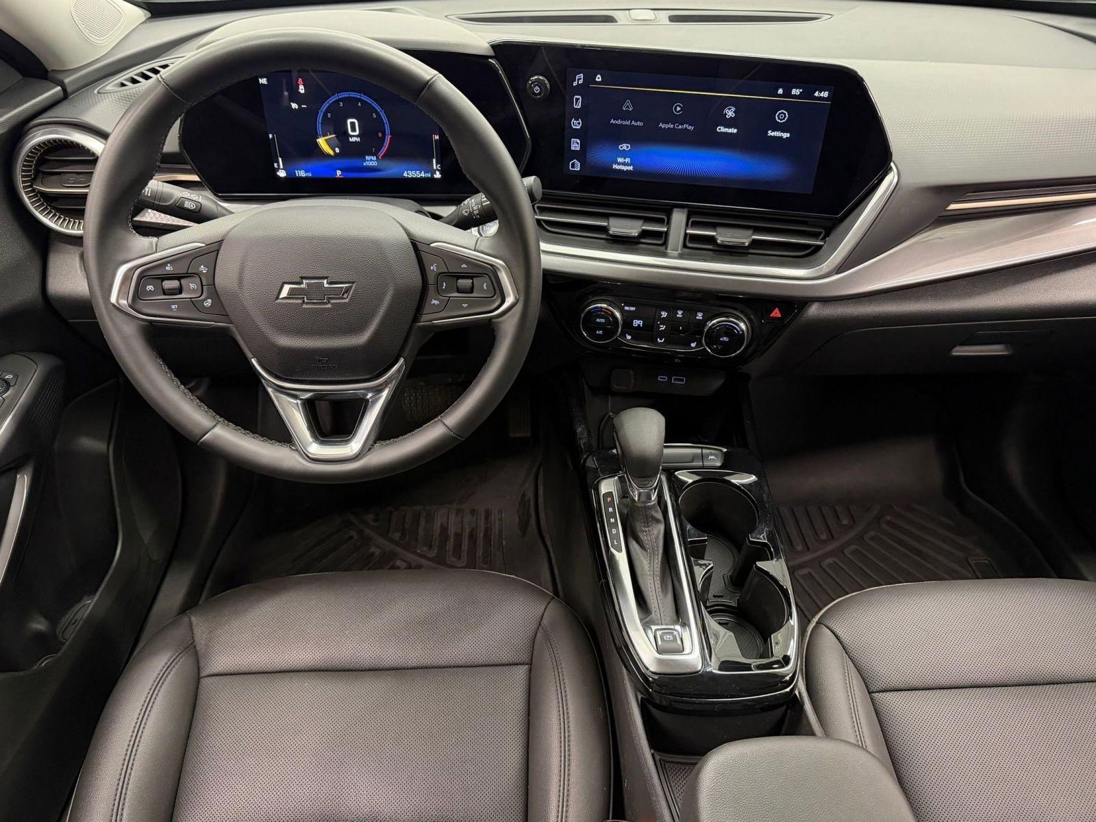 Used 2025 Chevrolet Trax ACTIV w/ Driver Confidence Package image 22