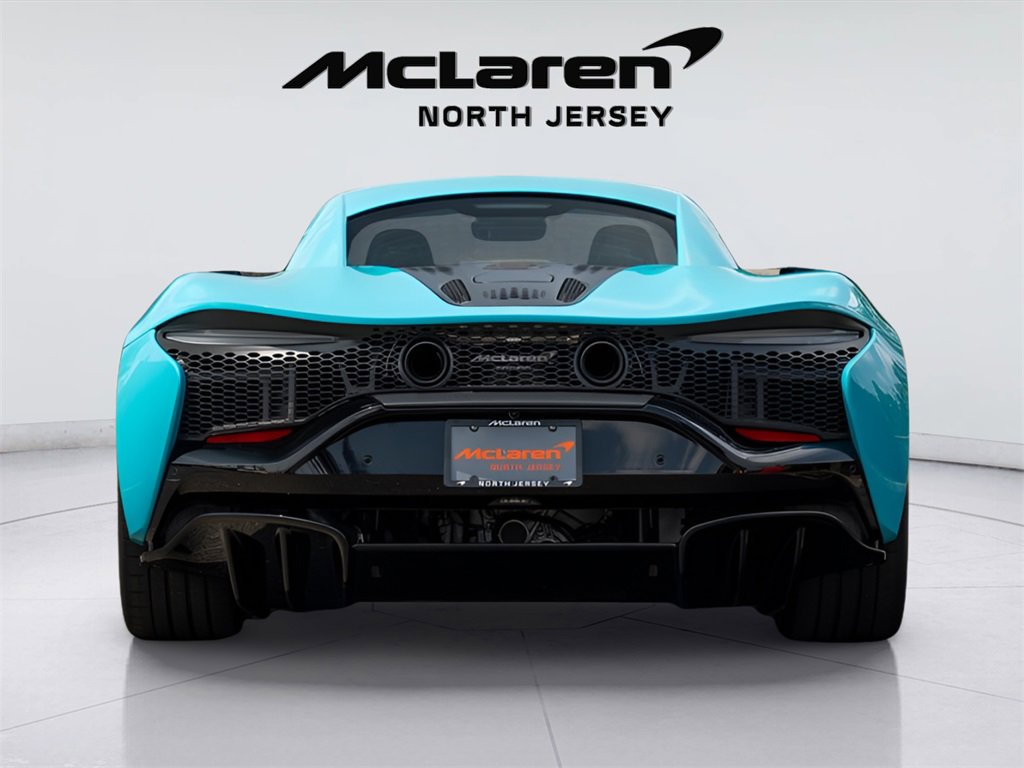 New 2025 McLaren Artura image 11
