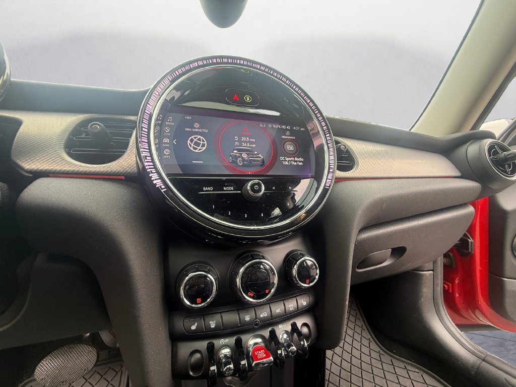 Used 2023 MINI Cooper 2-Door Hardtop FWD image 17