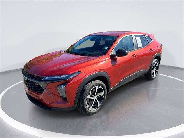 Certified 2024 Chevrolet Trax RS w/ Driver Confidence Package image 1