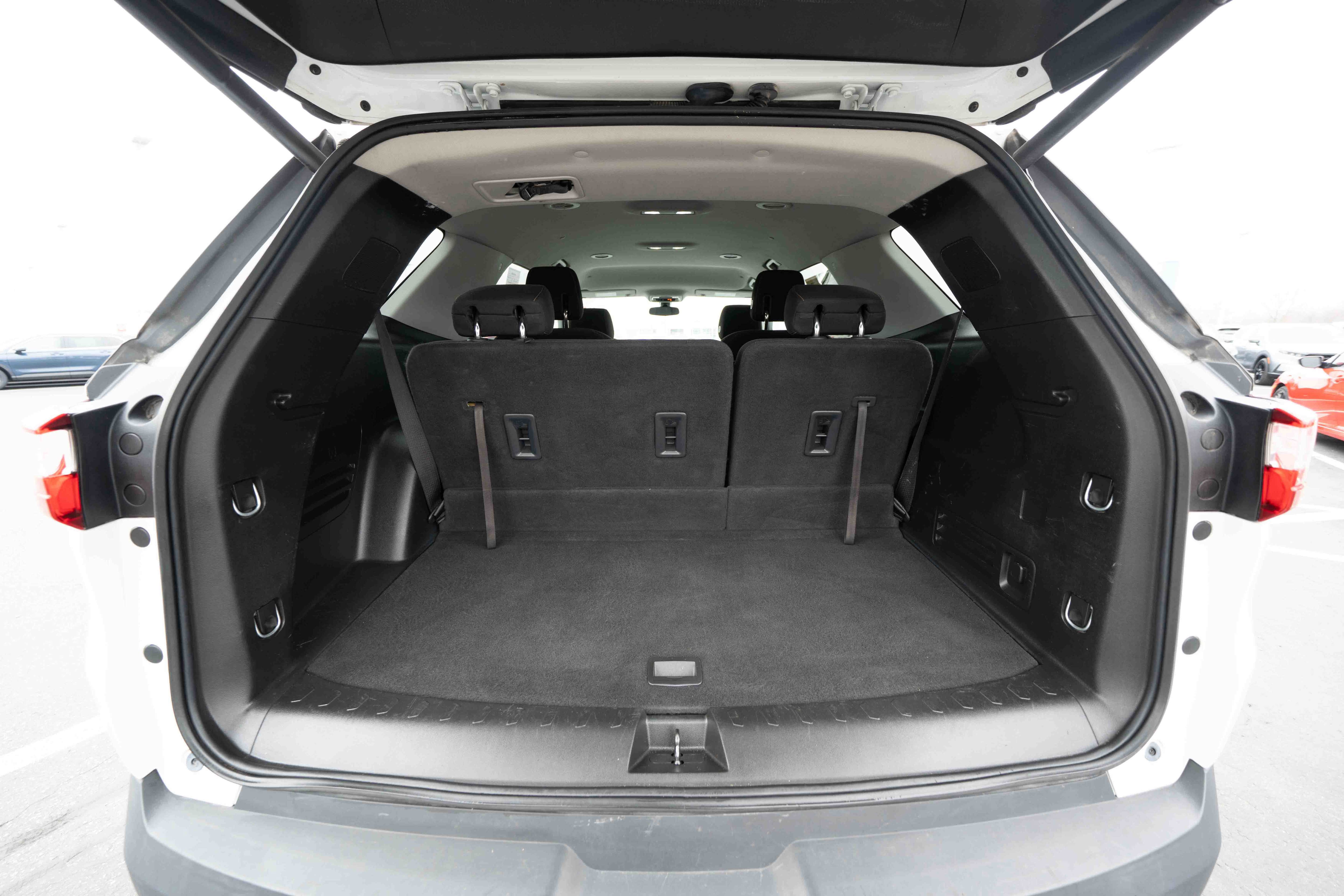 Used 2018 Chevrolet Traverse LT image 28